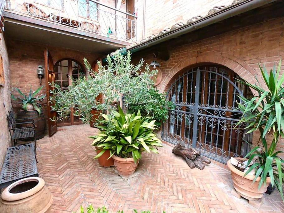 הוילה Casa Lazzaro Al Centro Di סיינה מראה חיצוני תמונה