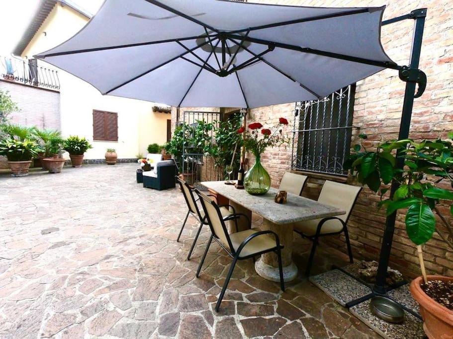 הוילה Casa Lazzaro Al Centro Di סיינה מראה חיצוני תמונה